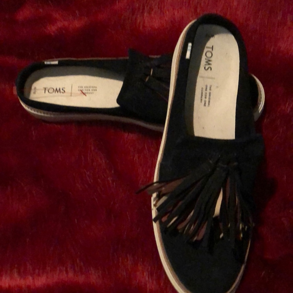 Toms